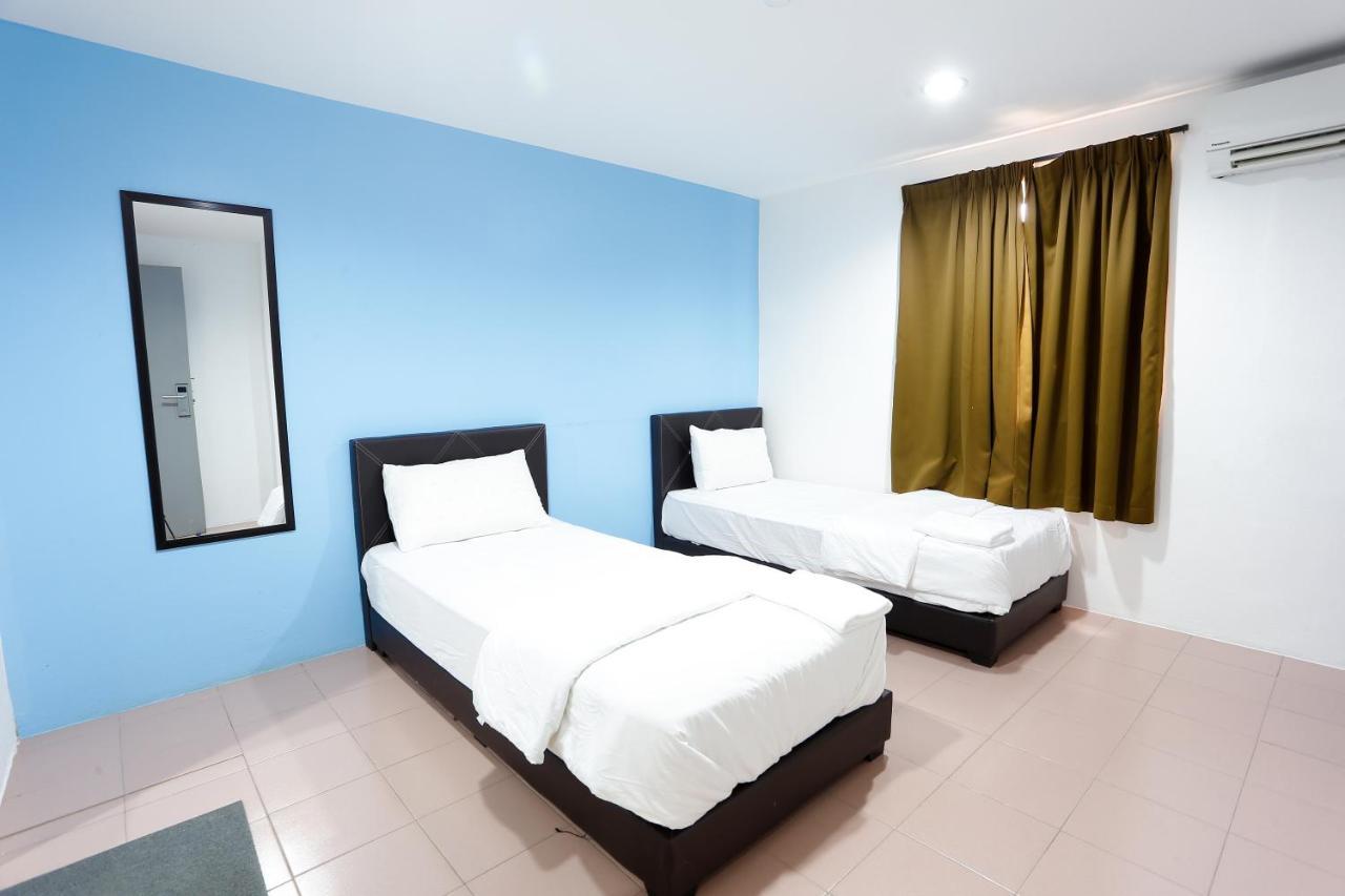 טלוק אינטן Lux Hotel מראה חיצוני תמונה