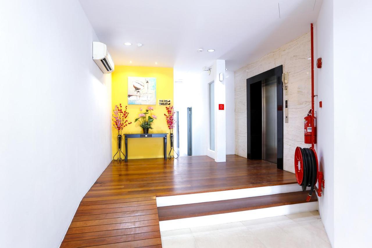 טלוק אינטן Lux Hotel מראה חיצוני תמונה