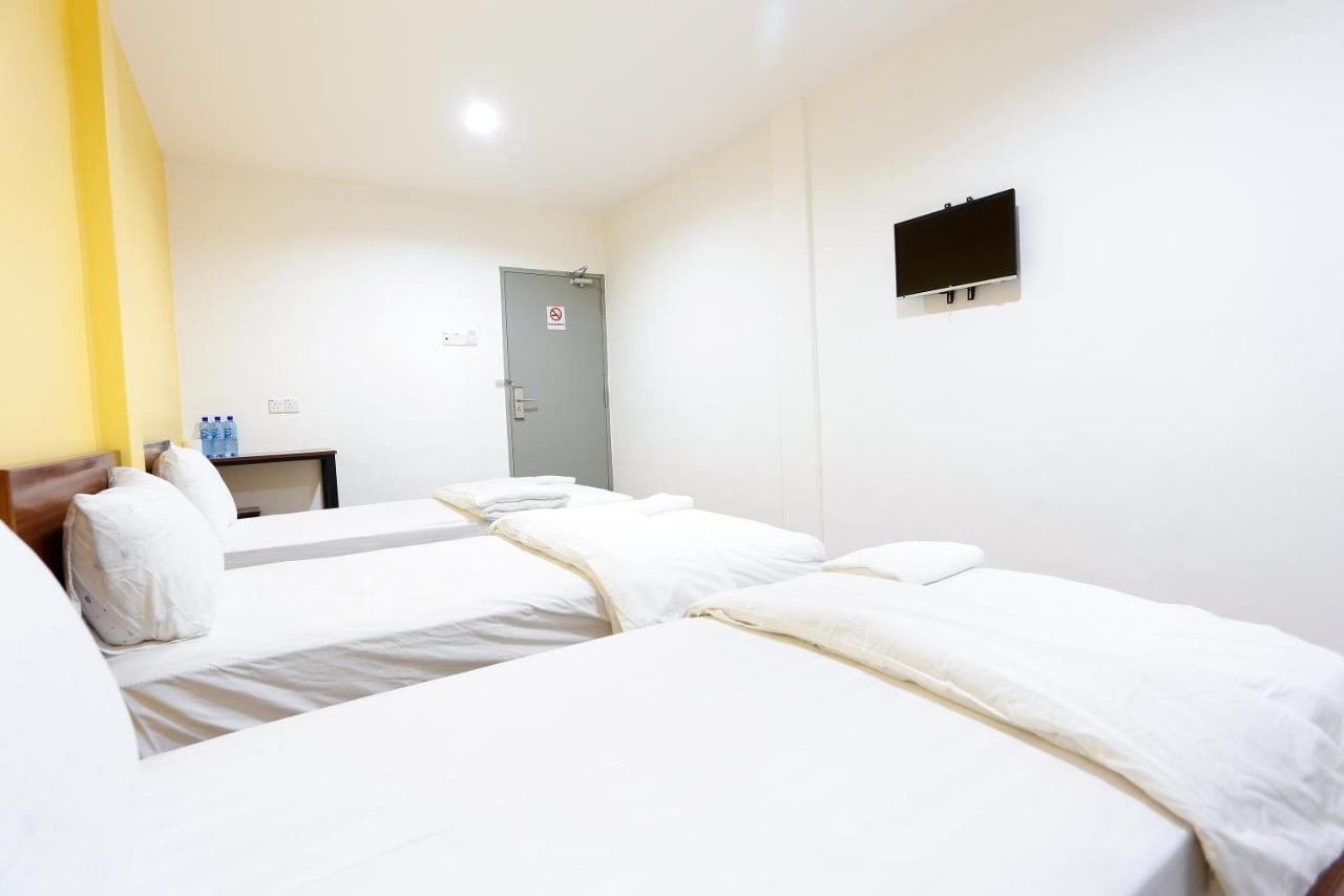 טלוק אינטן Lux Hotel מראה חיצוני תמונה